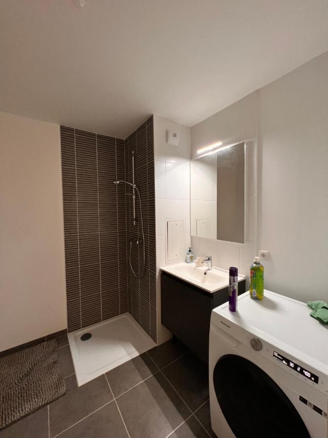 Chambre Privee Dans Un Appartement A 37 Min De Champs Elysees Sartrouville Eksteriør bilde