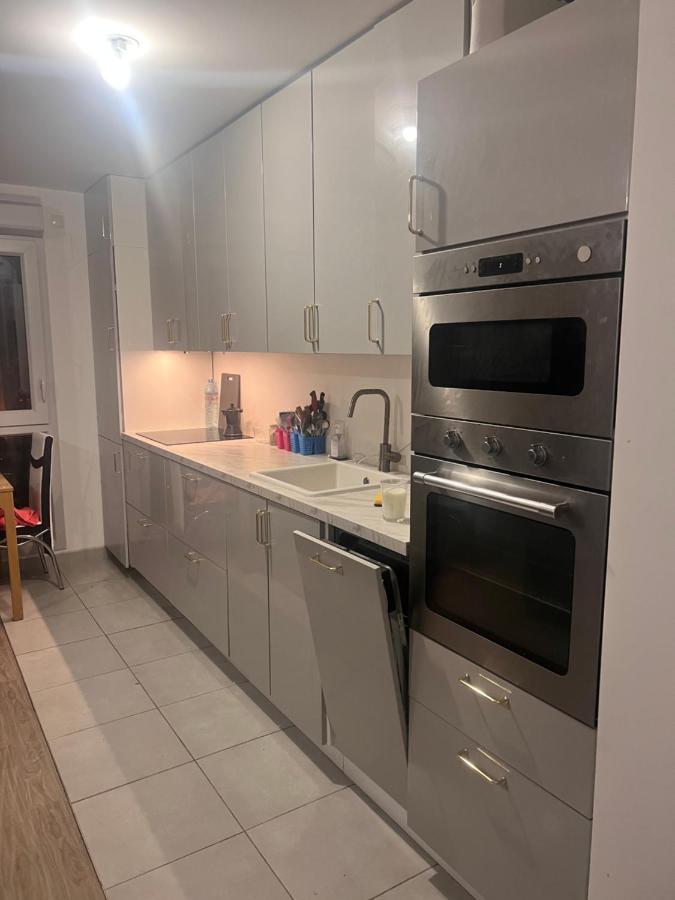 Chambre Privee Dans Un Appartement A 37 Min De Champs Elysees Sartrouville Eksteriør bilde