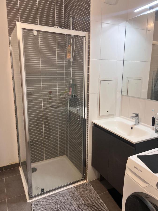 Chambre Privee Dans Un Appartement A 37 Min De Champs Elysees Sartrouville Eksteriør bilde